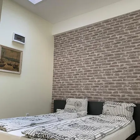 Agora Πανσιόν