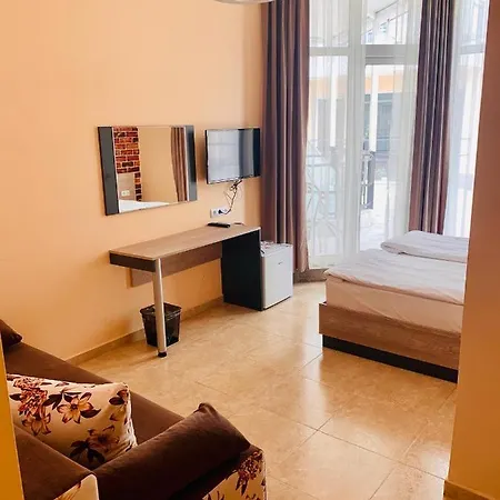 Agora Πανσιόν